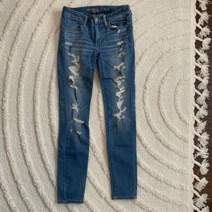American Eagle Distressed Jegging
